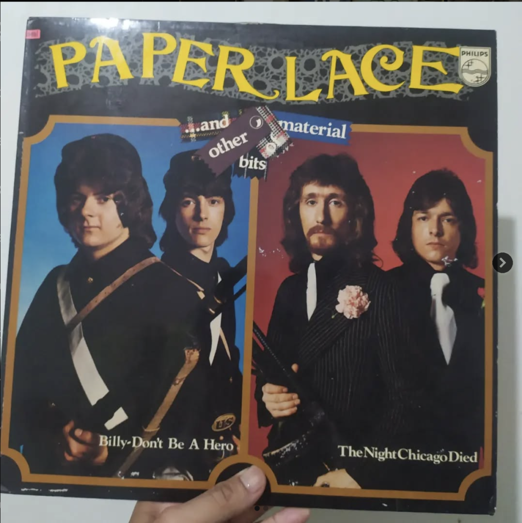 Hari-hari ini "witing trisna jalan saja kulina" tidak berlaku. Kita mudah skip sebelum belajar cinta. Piringan hitam vinyl adalah obatnya.